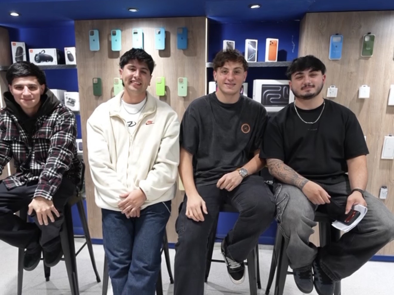 El equipo de Bipper en el local
